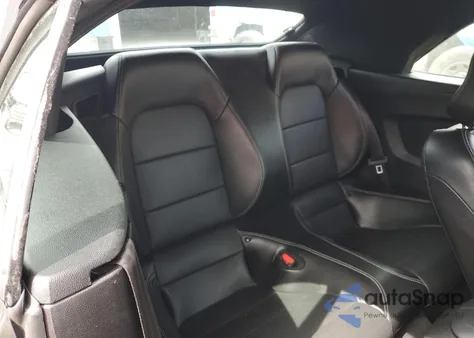 2022 Ford Mustang из США, поврежденный, VIN 1FATP8UH7N5118831